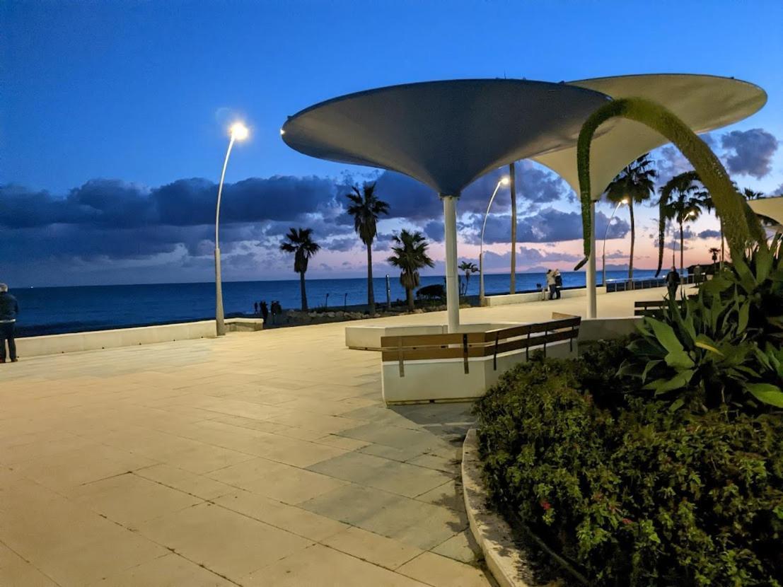 Seaside View Apartment Estepona Luaran gambar