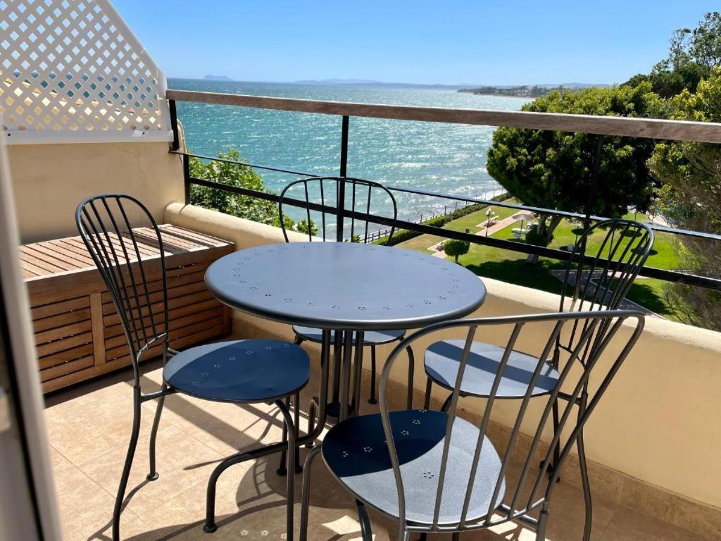 Seaside View Apartment Estepona Luaran gambar
