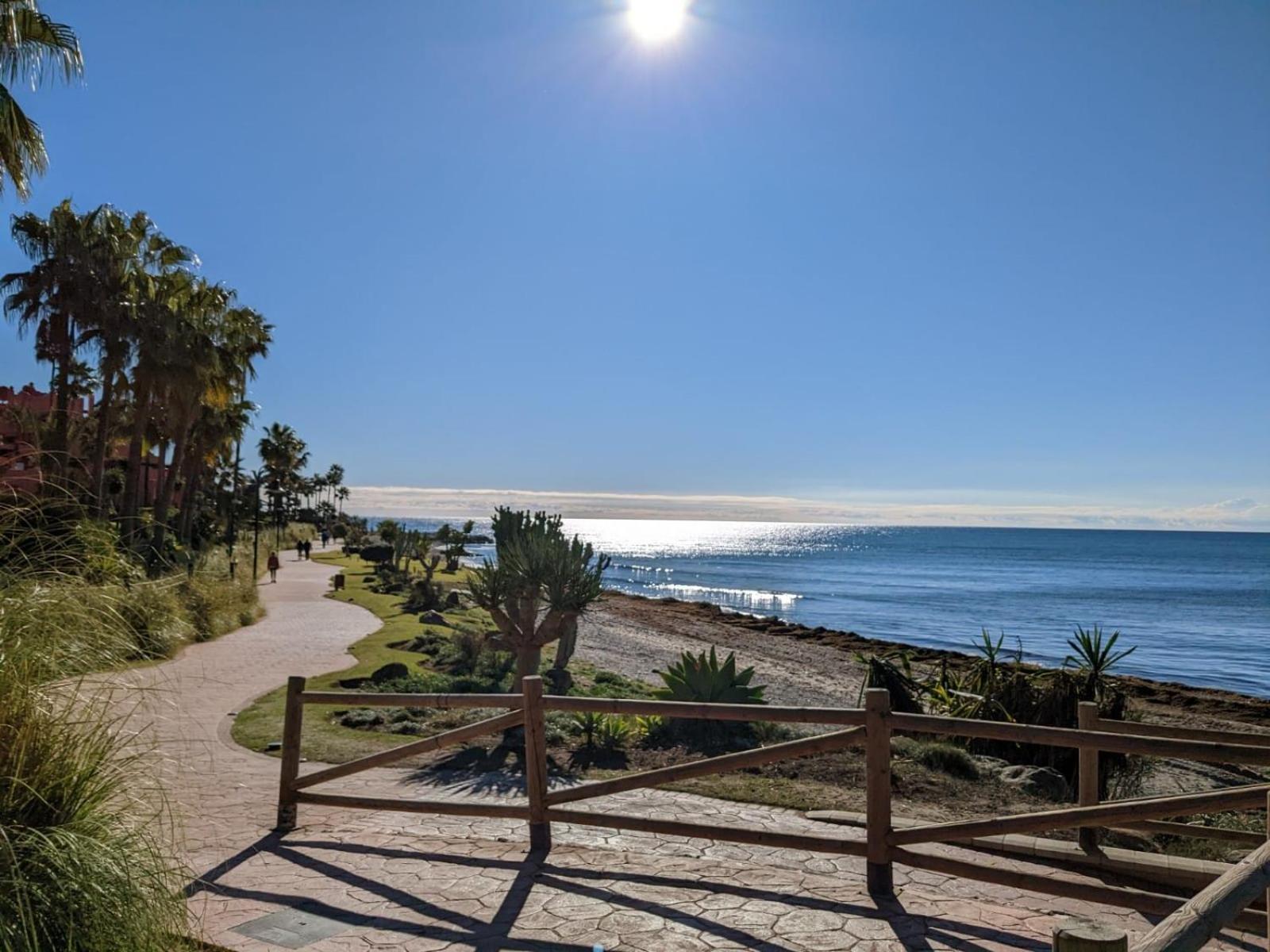 Seaside View Apartment Estepona Luaran gambar